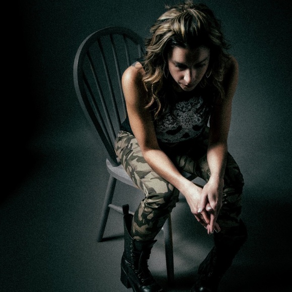 Meet your Posher, Jennifer - Picture 9 of 12